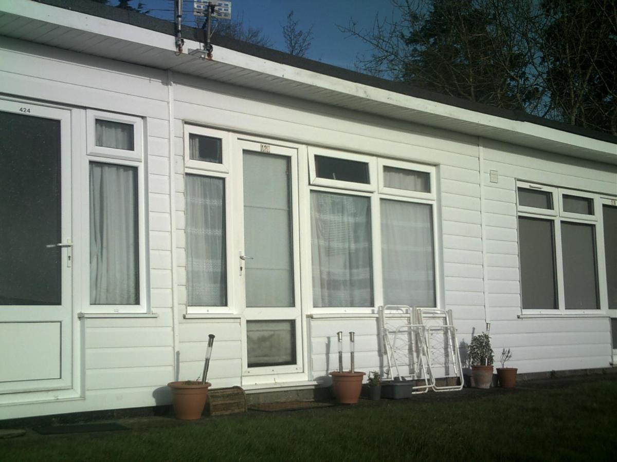 Adventure Cabin Dartmouth Exteriör bild